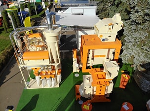 Сонце сідає - кінець насиченого виставкового дня