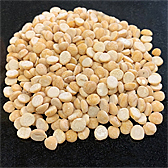 Нут, разделенный на семядоли