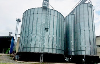 Зернохранилище при крупозаводе