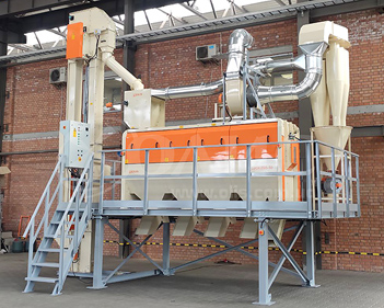 Mobilny kompleks do czyszczenia ziarna ZAW Niwa OLIS - zdjęcie z przodu Mobilny kompleks do czyszczenia ziarna ZAW Niwa OLIS - zdjęcie z przodu